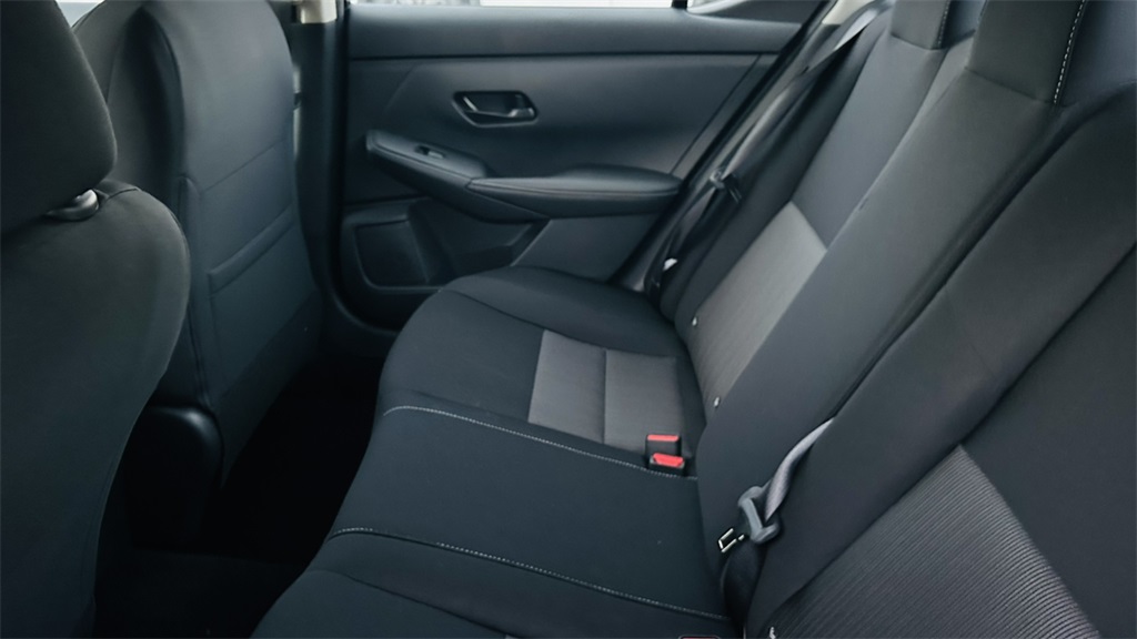 2025 Nissan Sentra SV photo 26