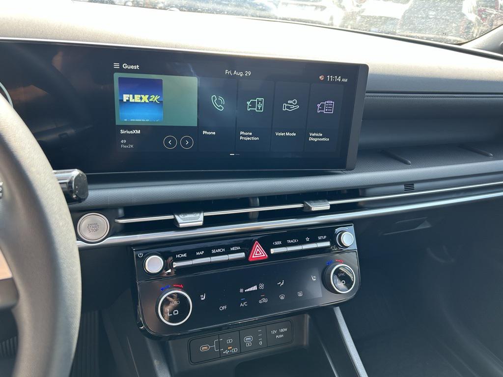 2025 Hyundai Santa Cruz SEL Activity photo 17
