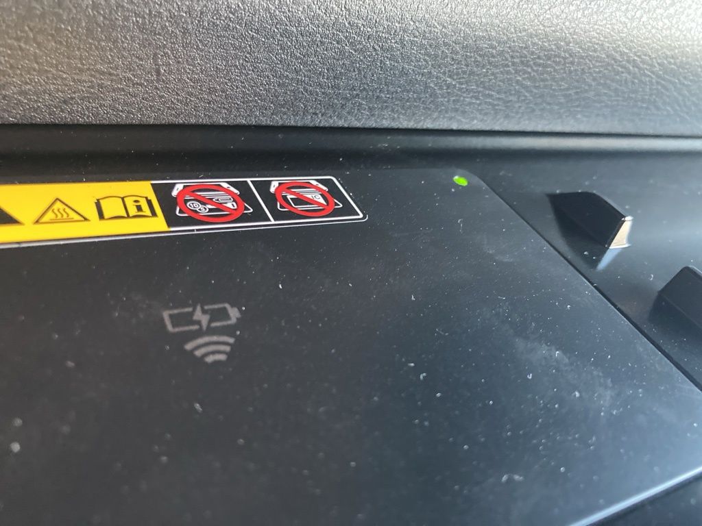 2025 Toyota Sienna Woodland Edition photo 16