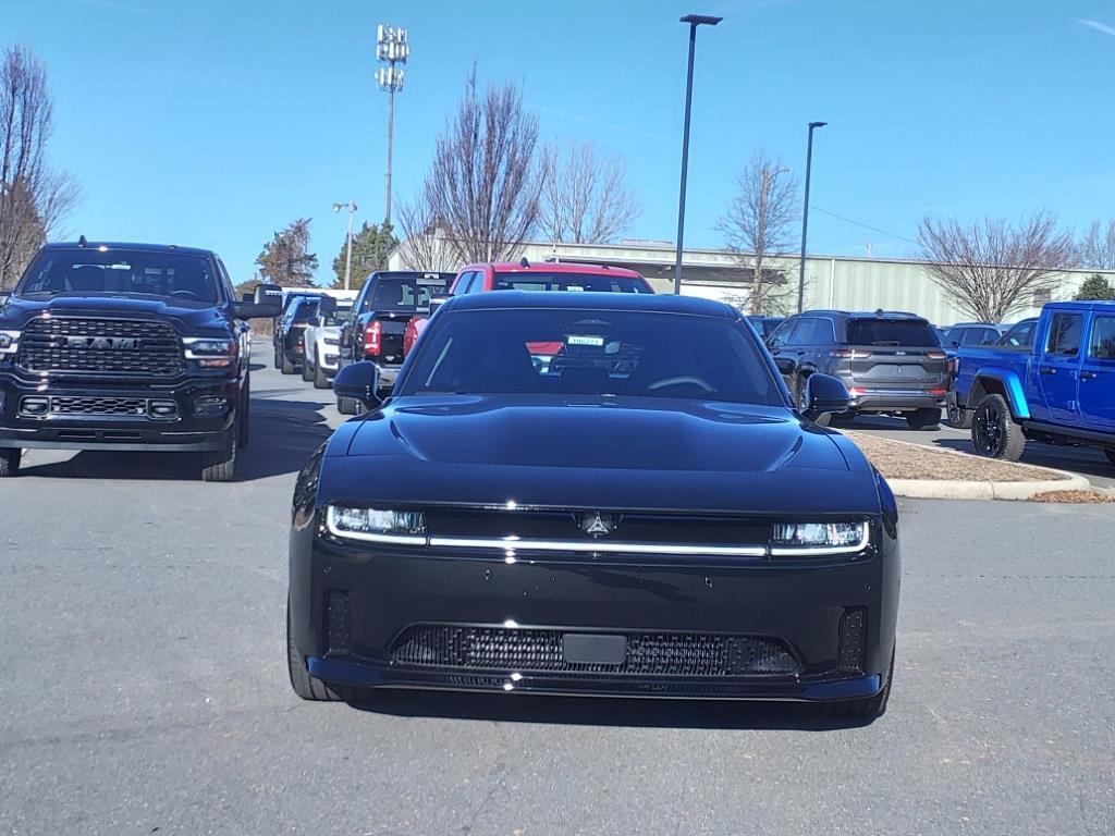 2025 Dodge Charger Daytona Scat Pack photo 3