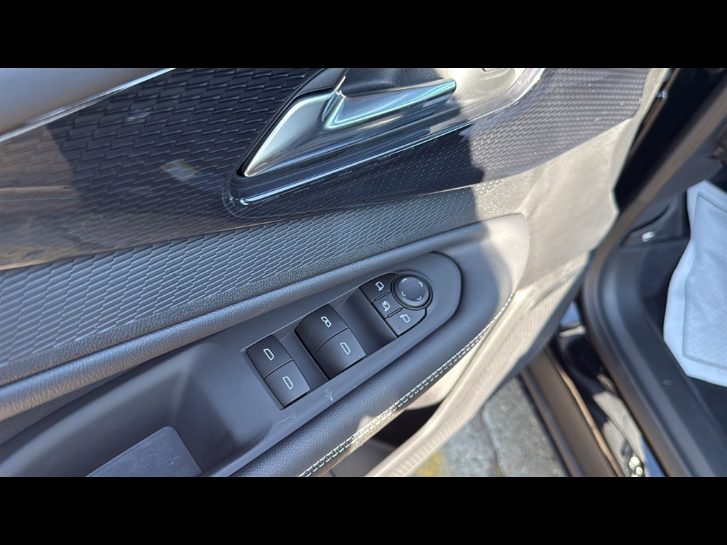 2025 Chevrolet Blazer EV photo 6
