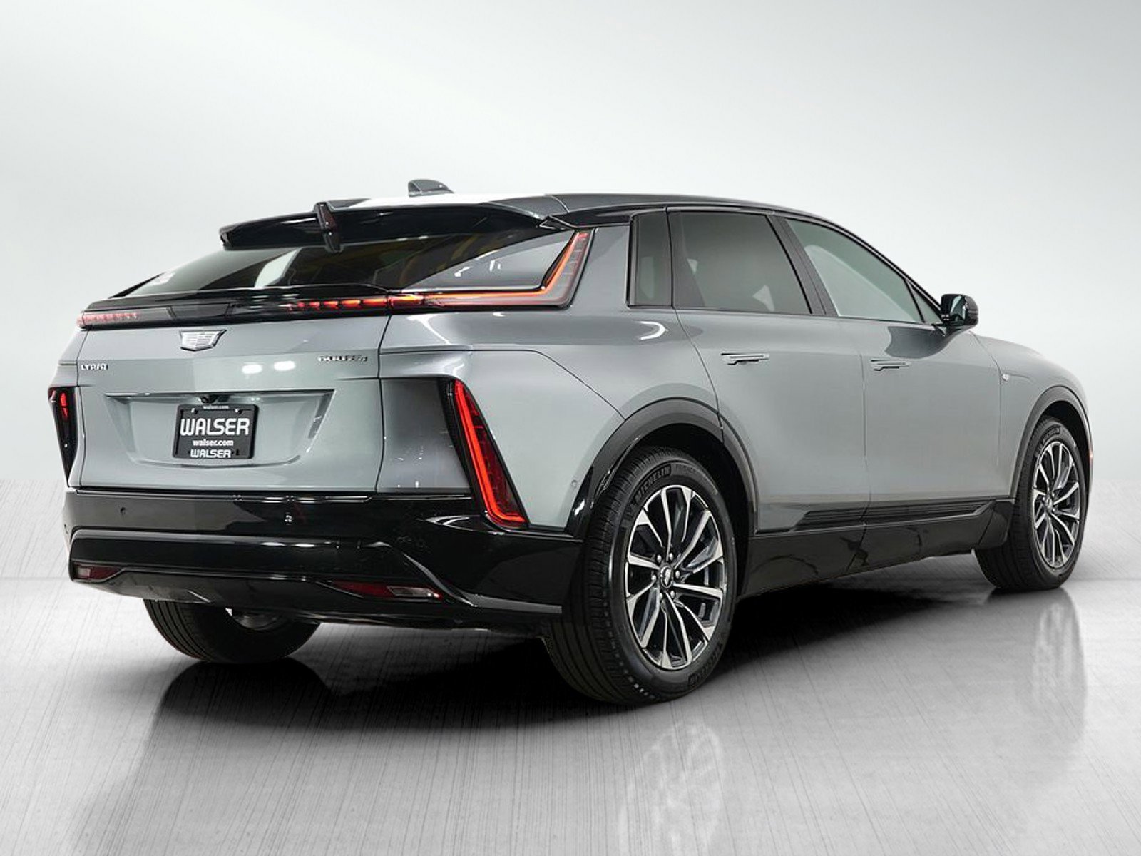 2024 Cadillac Lyriq Sport photo 2