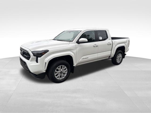 2025 Toyota Tacoma SR5's photo