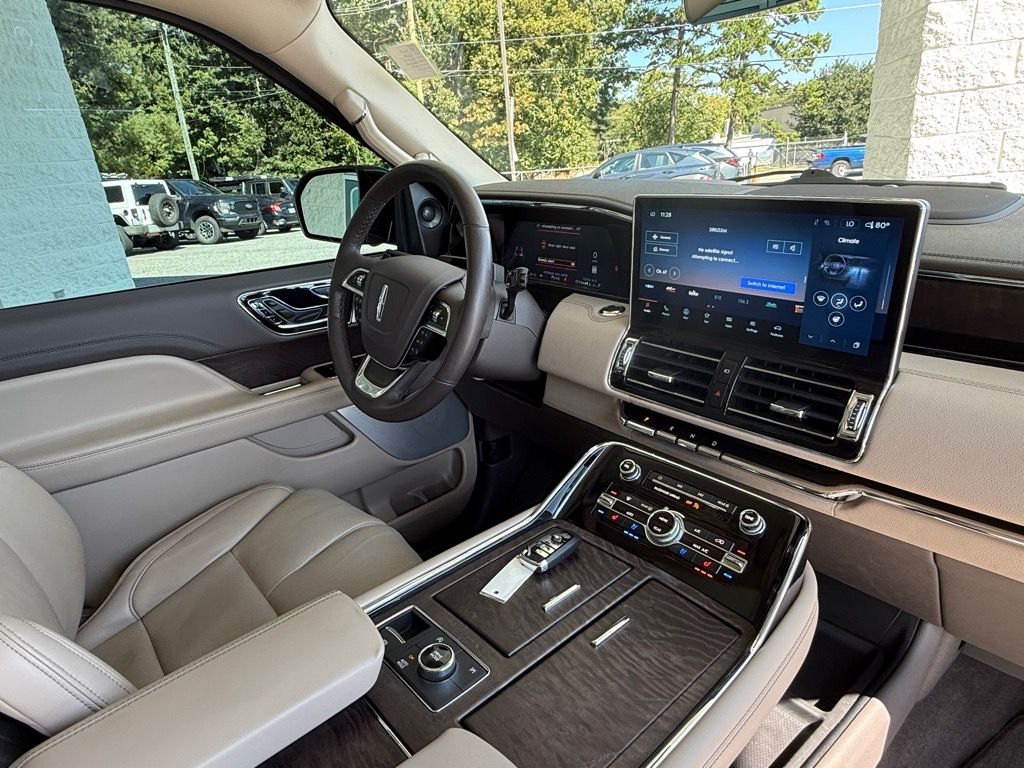 2024 Lincoln Navigator L Reserve photo 15
