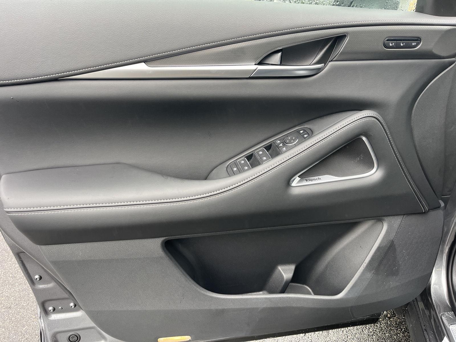 2026 Infiniti QX60 Luxe AWD photo 9