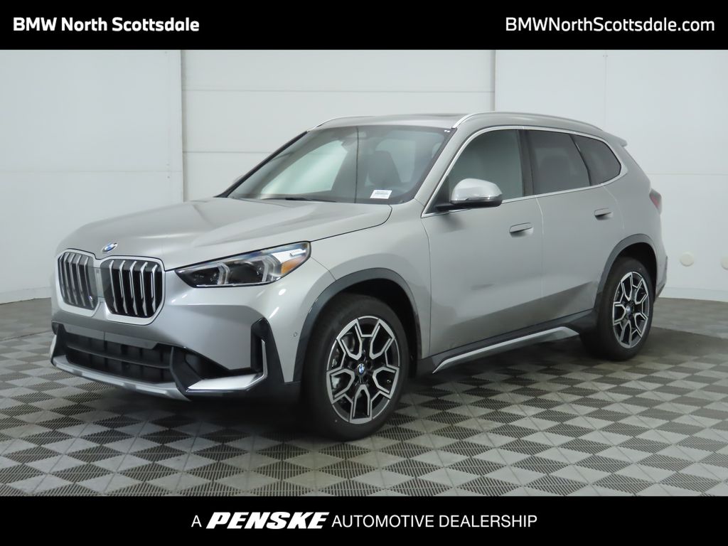 2025 BMW X1 28i's photo