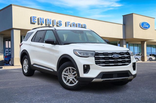 2025 Ford Explorer Active's photo