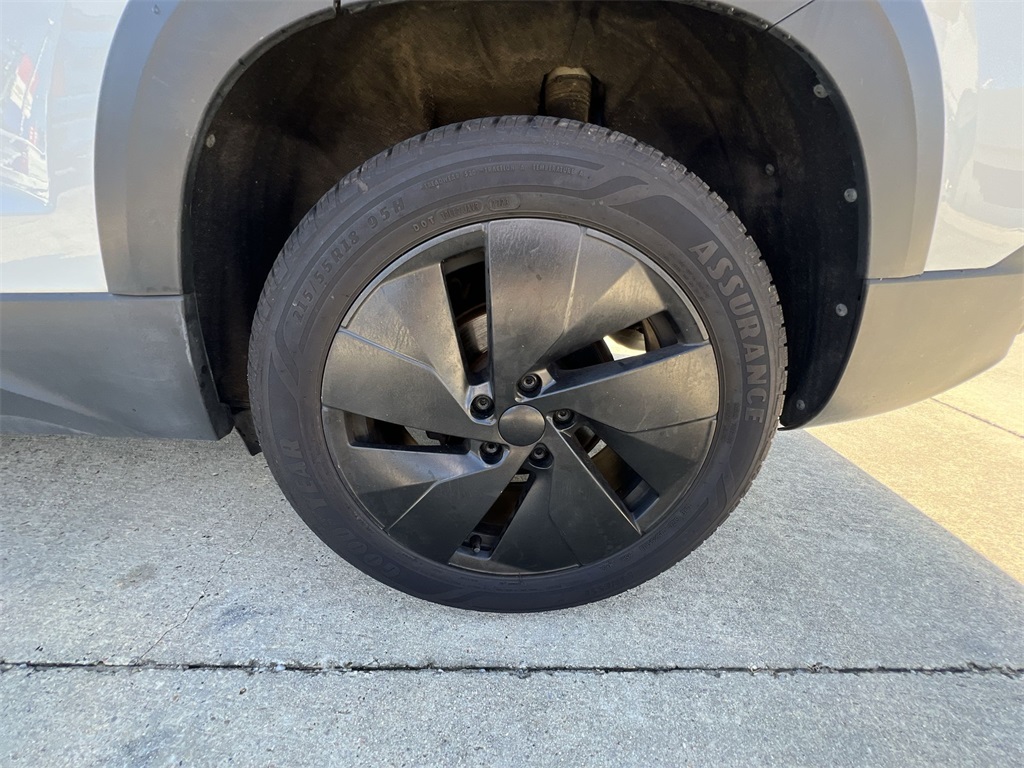 2024 Volkswagen Taos S photo 34