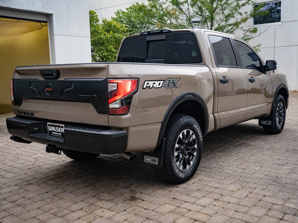 2021 Nissan Titan PRO-4X photo 10