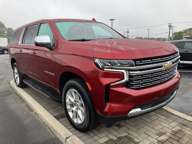 2024 Chevrolet Suburban Premier's photo