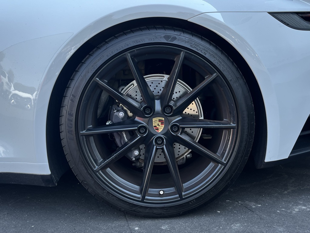 2024 Porsche 911 T photo 11