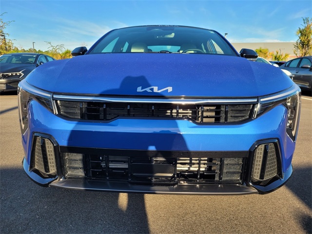 2025 Kia K4 GT-Line photo 2