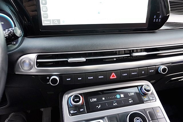 Used 2023 Black Hyundai Calligraphy image 30