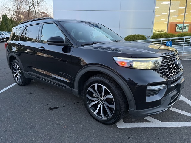 2021 Ford Explorer ST's photo