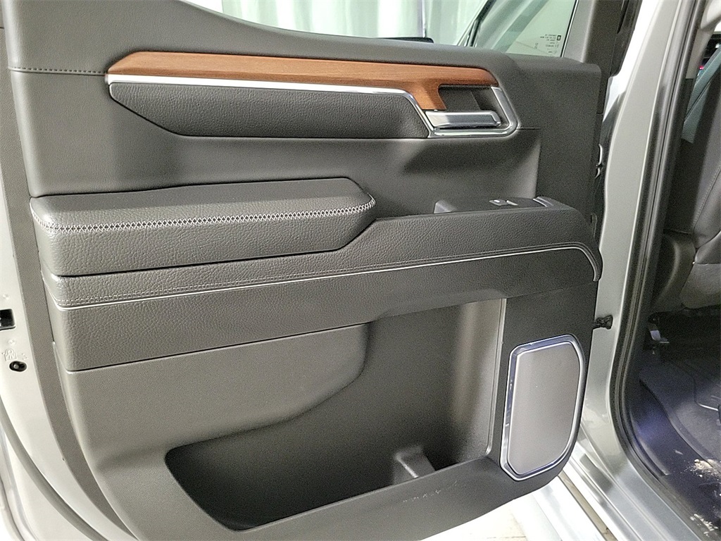 2023 GMC SIERRA - Image 23