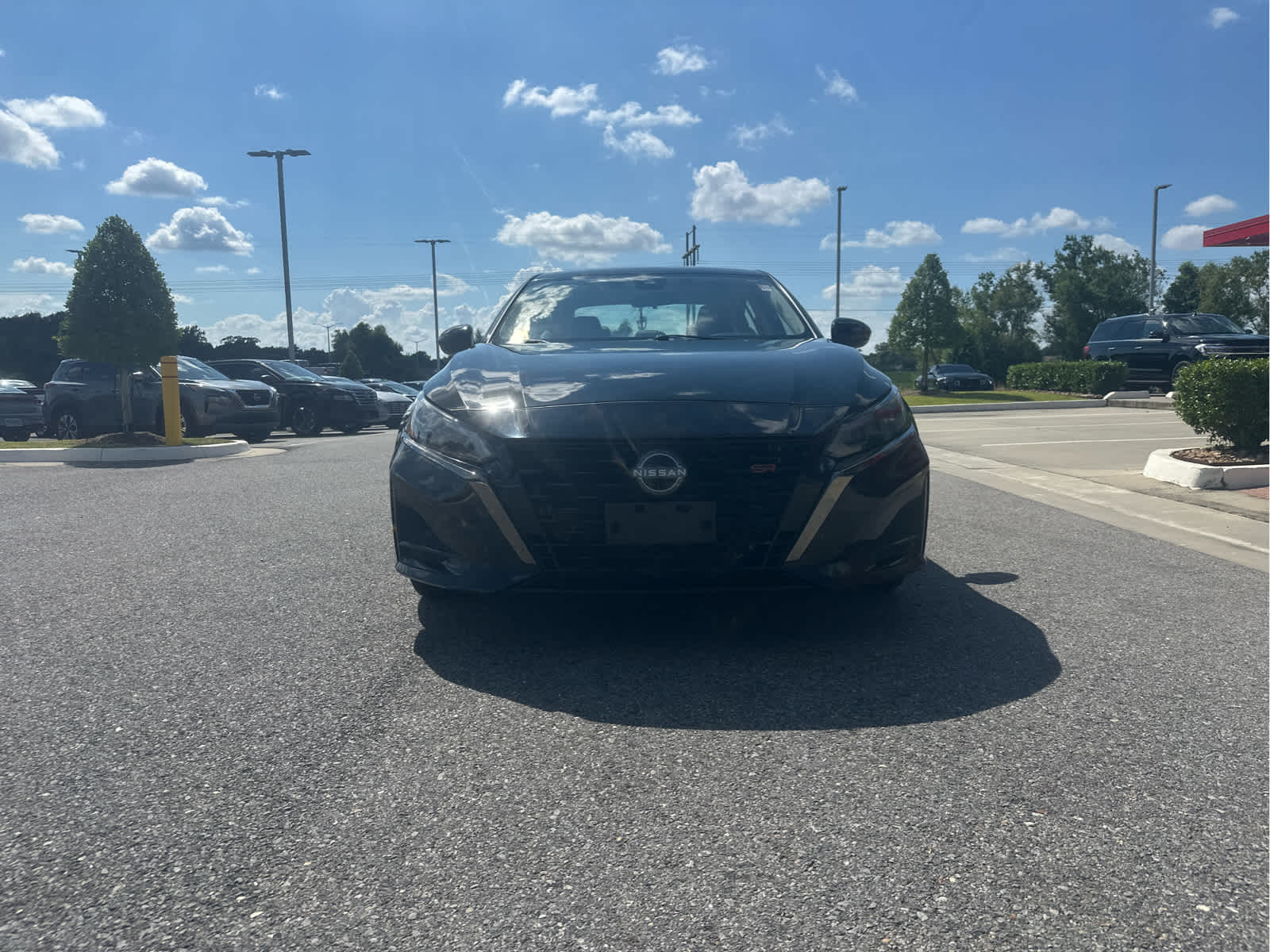 2023 Nissan Altima 2.5 SR photo 2