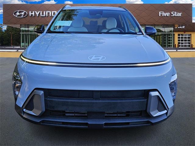 2026 Hyundai Kona SEL photo 2