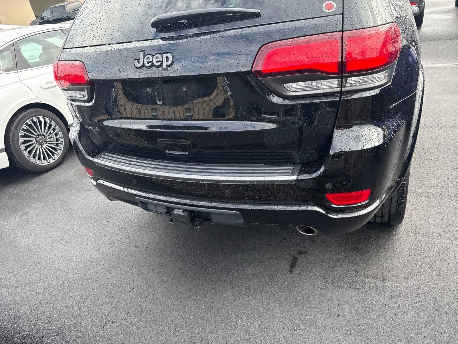 2021 Jeep Grand Cherokee Anniversary Edition photo 6