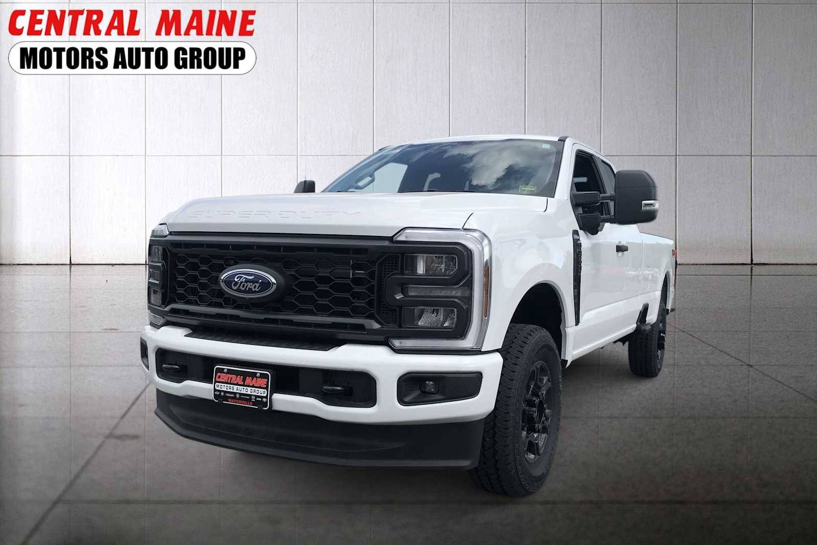 2025 Ford F-350 Super Duty XL's photo