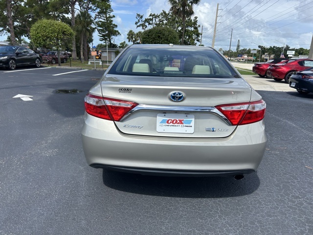 2015 Toyota Camry Hybrid XLE photo 5