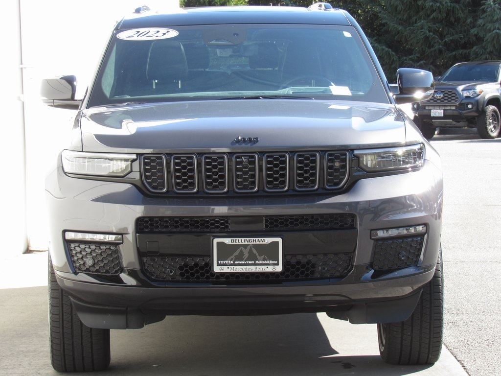 2023 Jeep Grand Cherokee L Summit photo 3