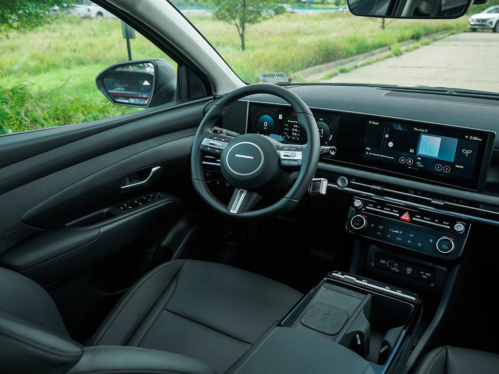 2025 Hyundai Tucson Hybrid SEL Convenience photo 13