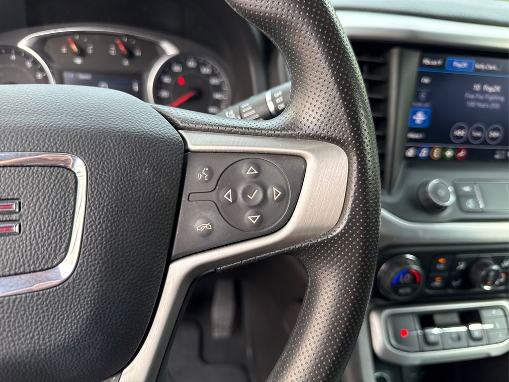 2023 Gmc Acadia SLE photo 25