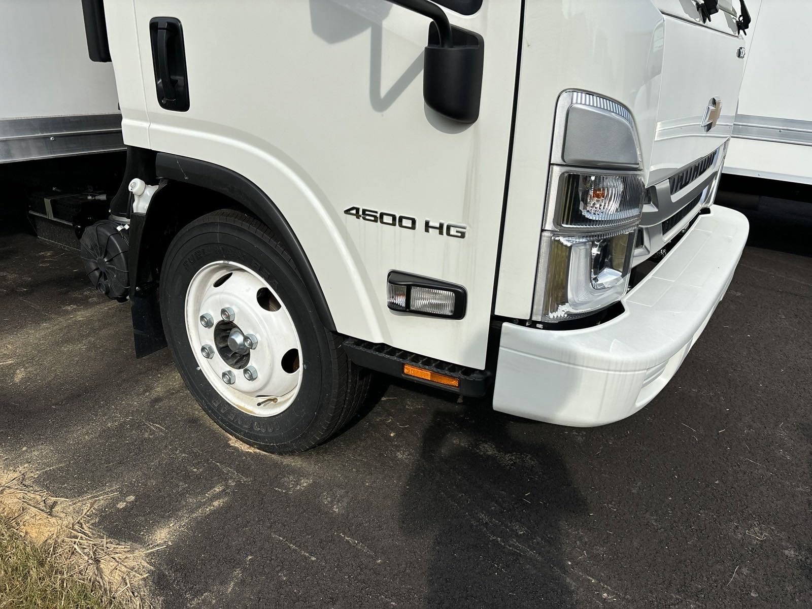 2024 Chevrolet Silverado 4500HD photo 3