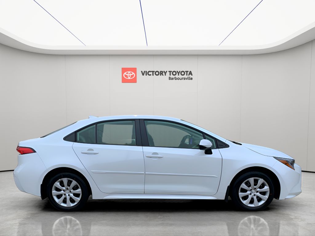 2026 Toyota Corolla LE photo 2