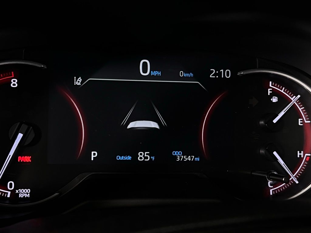 2024 Toyota RAV4 LE photo 4