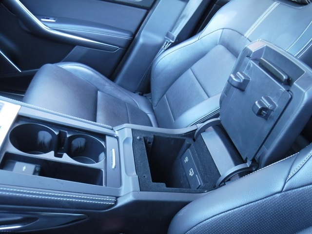 2025 Jaguar F-PACE P250 R-Dynamic S photo 19