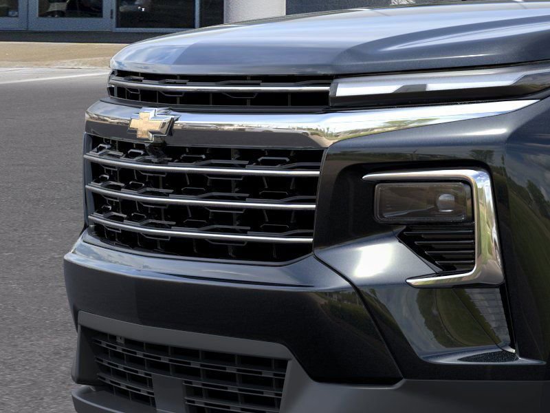 2025 Chevrolet Traverse photo 13