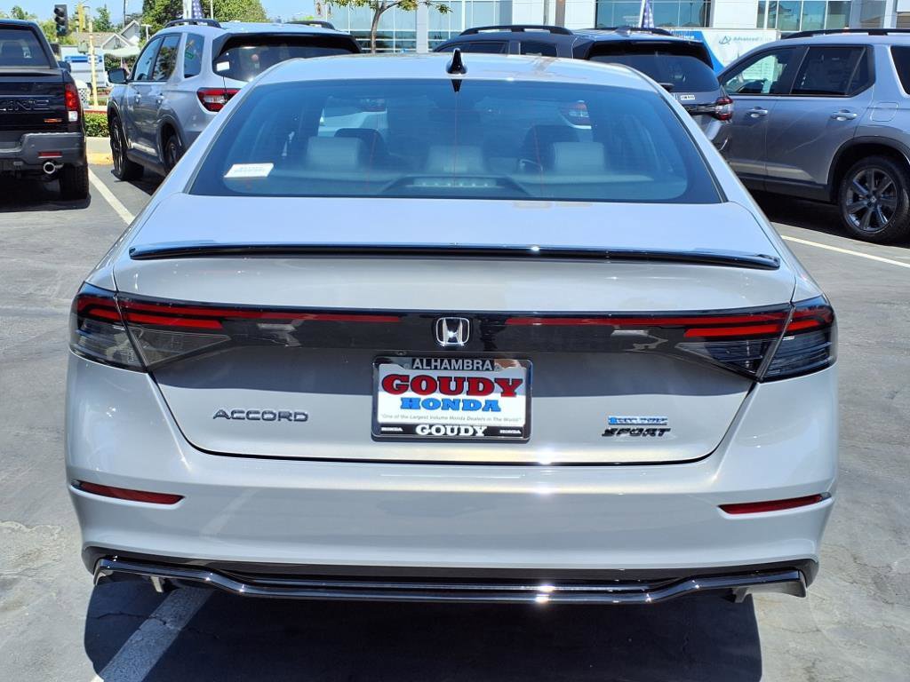 2025 Honda Accord Hybrid Sport-L photo 4
