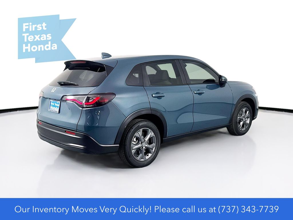 2026 Honda HR-V LX photo 4