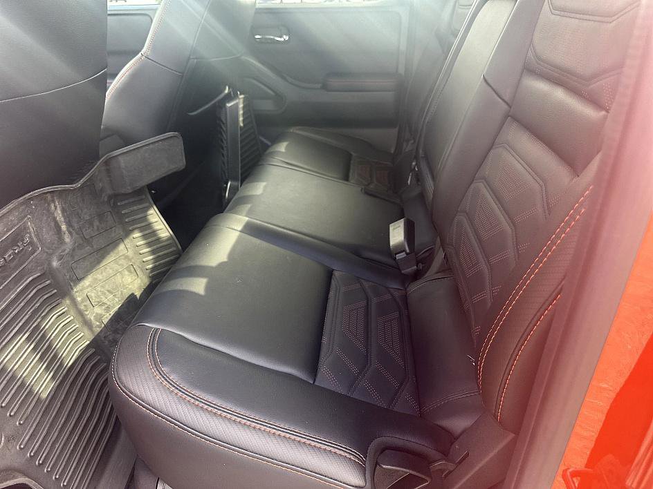 2025 Nissan Frontier PRO-4X photo 17