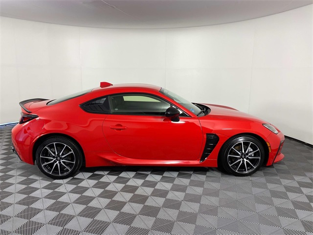 2023 Toyota GR86 Base photo 9