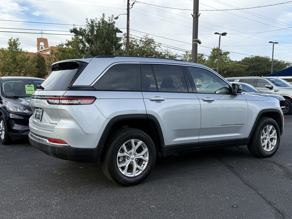 2024 Jeep Grand Cherokee Limited photo 5