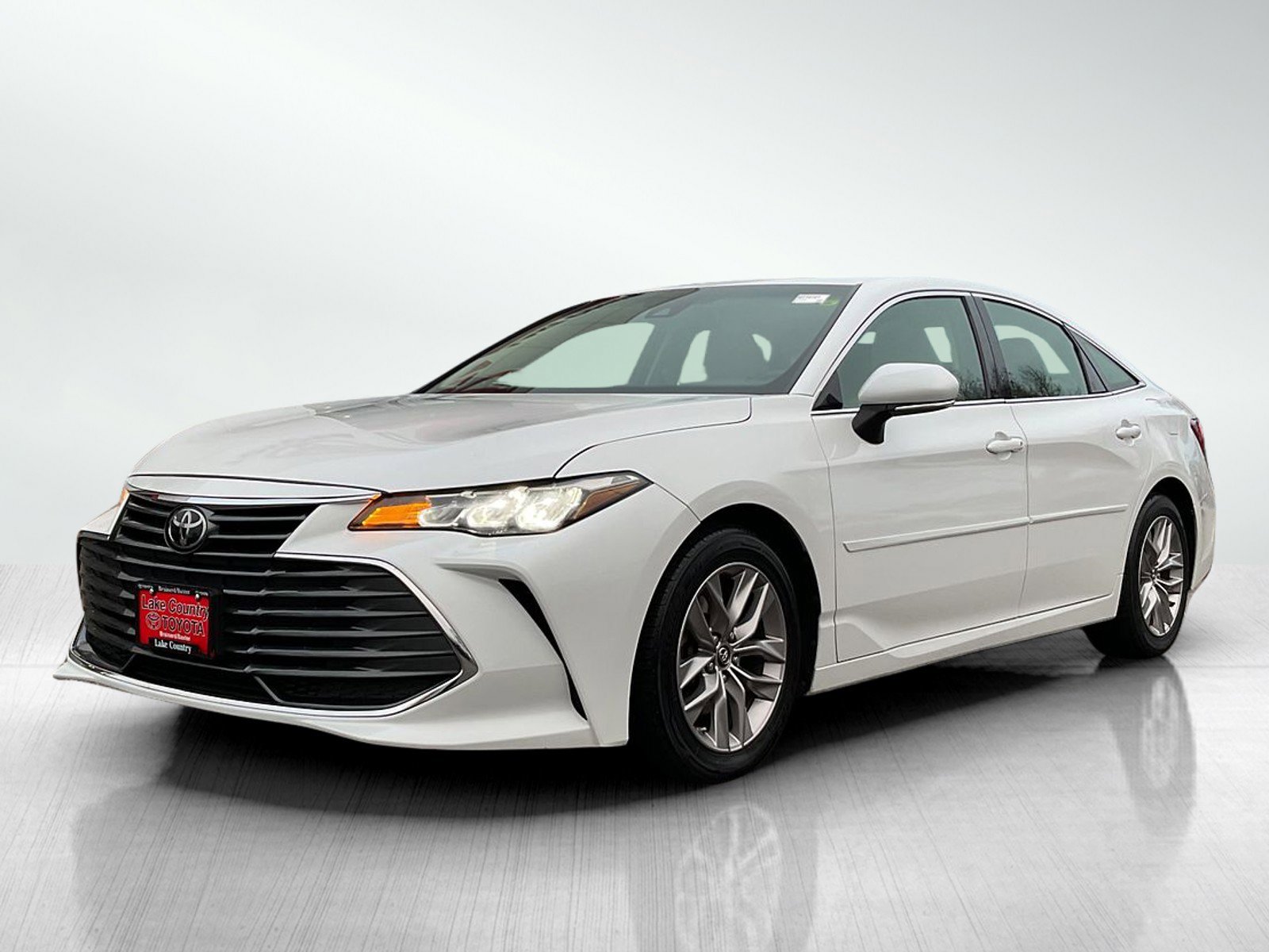 2019 Toyota Avalon XLE