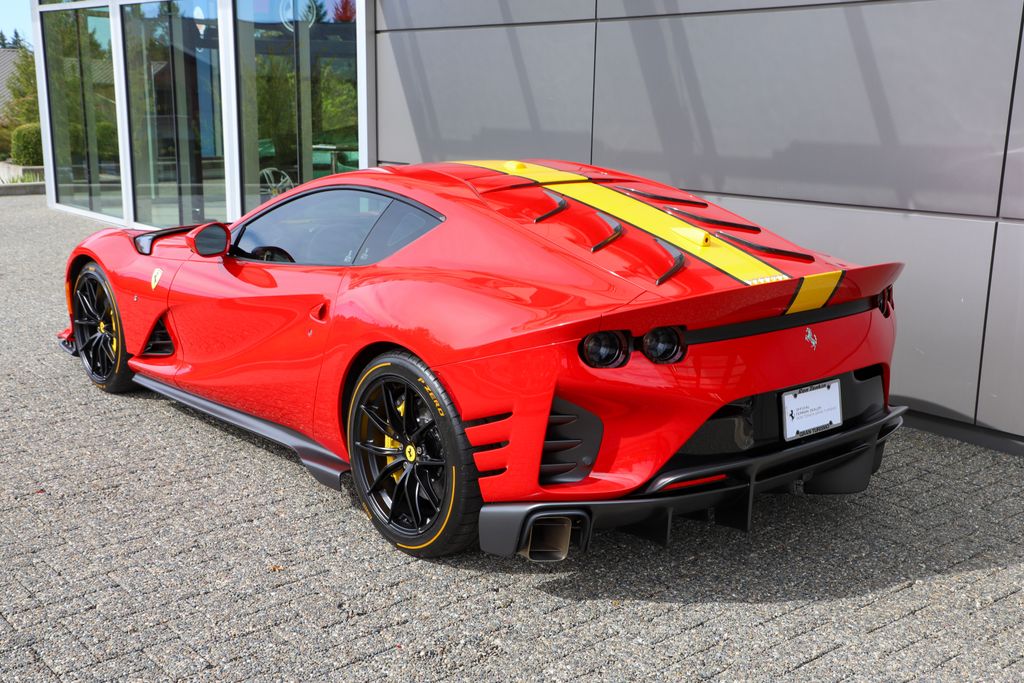 2023 Ferrari 812 Competizione photo 3