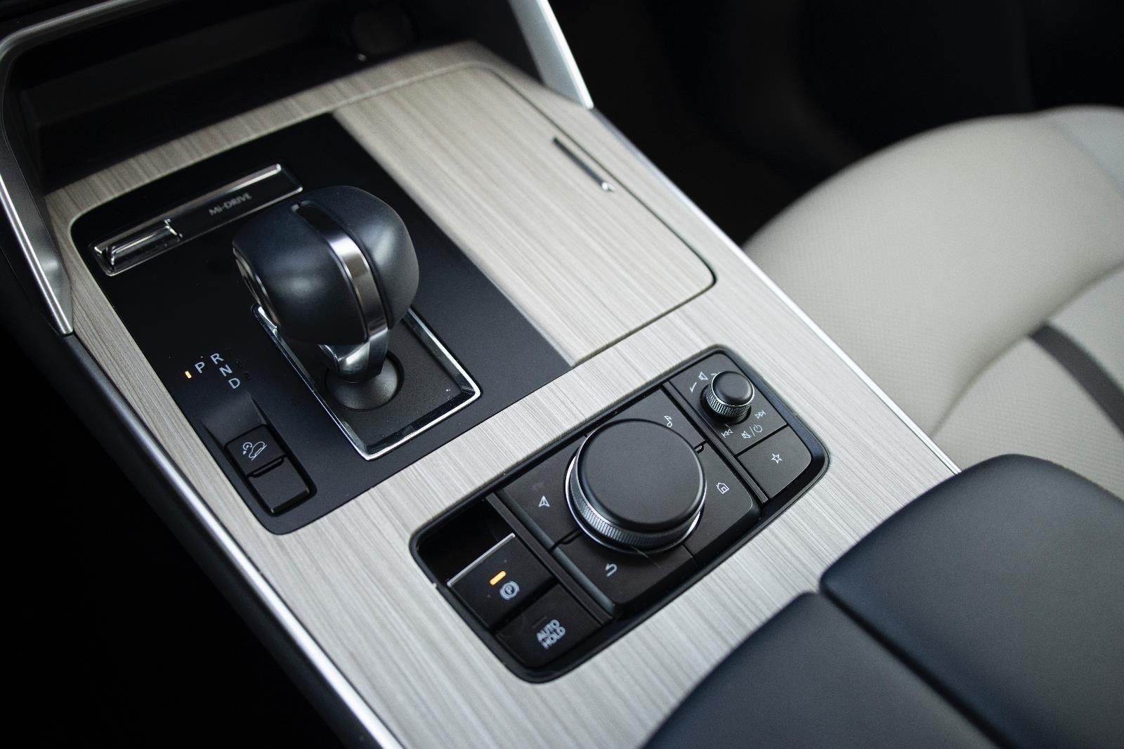 2025 Mazda CX-90 Preferred photo 9