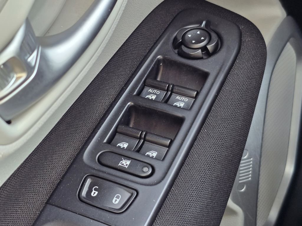 2021 Jeep Renegade Latitude photo 2