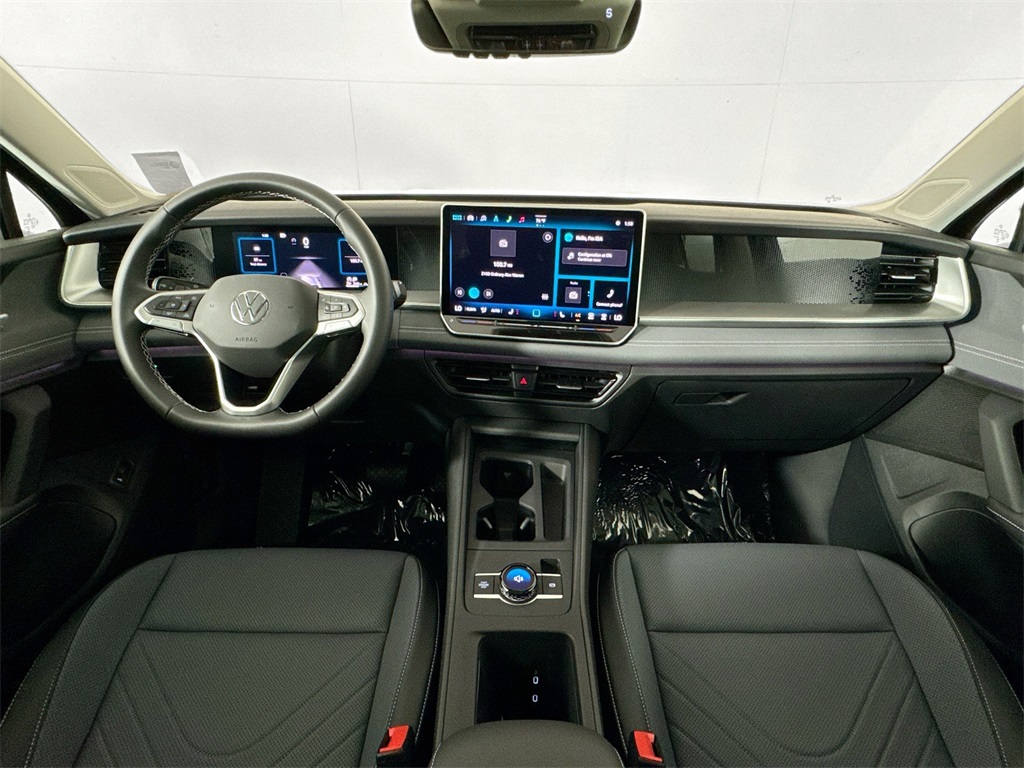 2025 Volkswagen Tiguan SE photo 6
