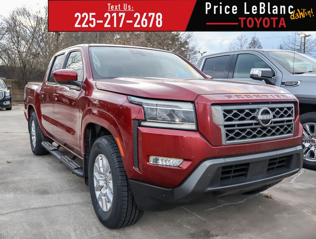 2023 Nissan Frontier SV's photo