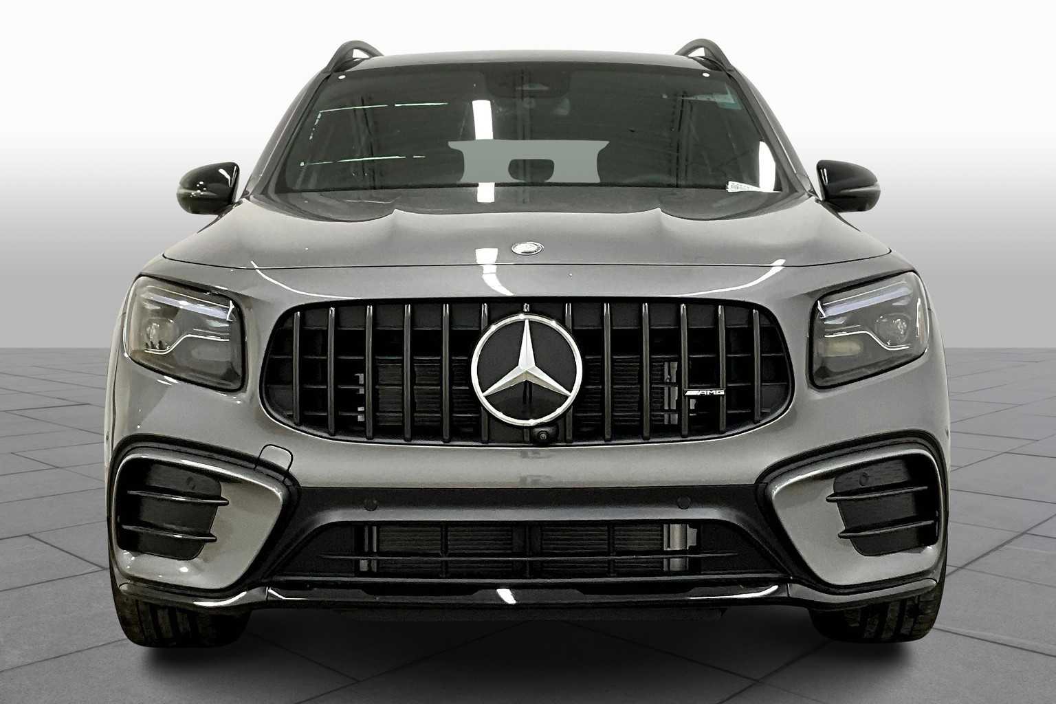 2025 Mercedes Benz GLB AMG 35 4MATIC photo 3