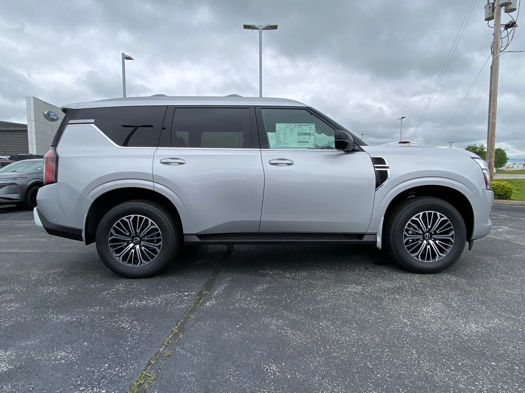 2025 Nissan Armada SL photo 3