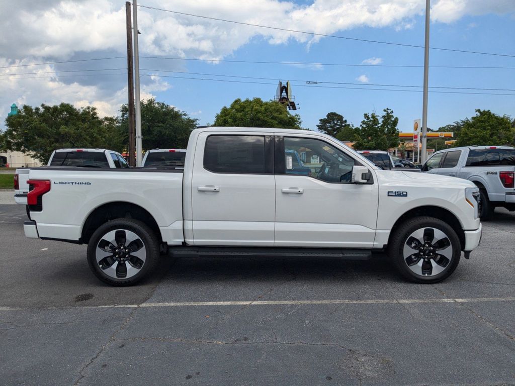 2025 Ford F-150 Lightning Platinum photo 3