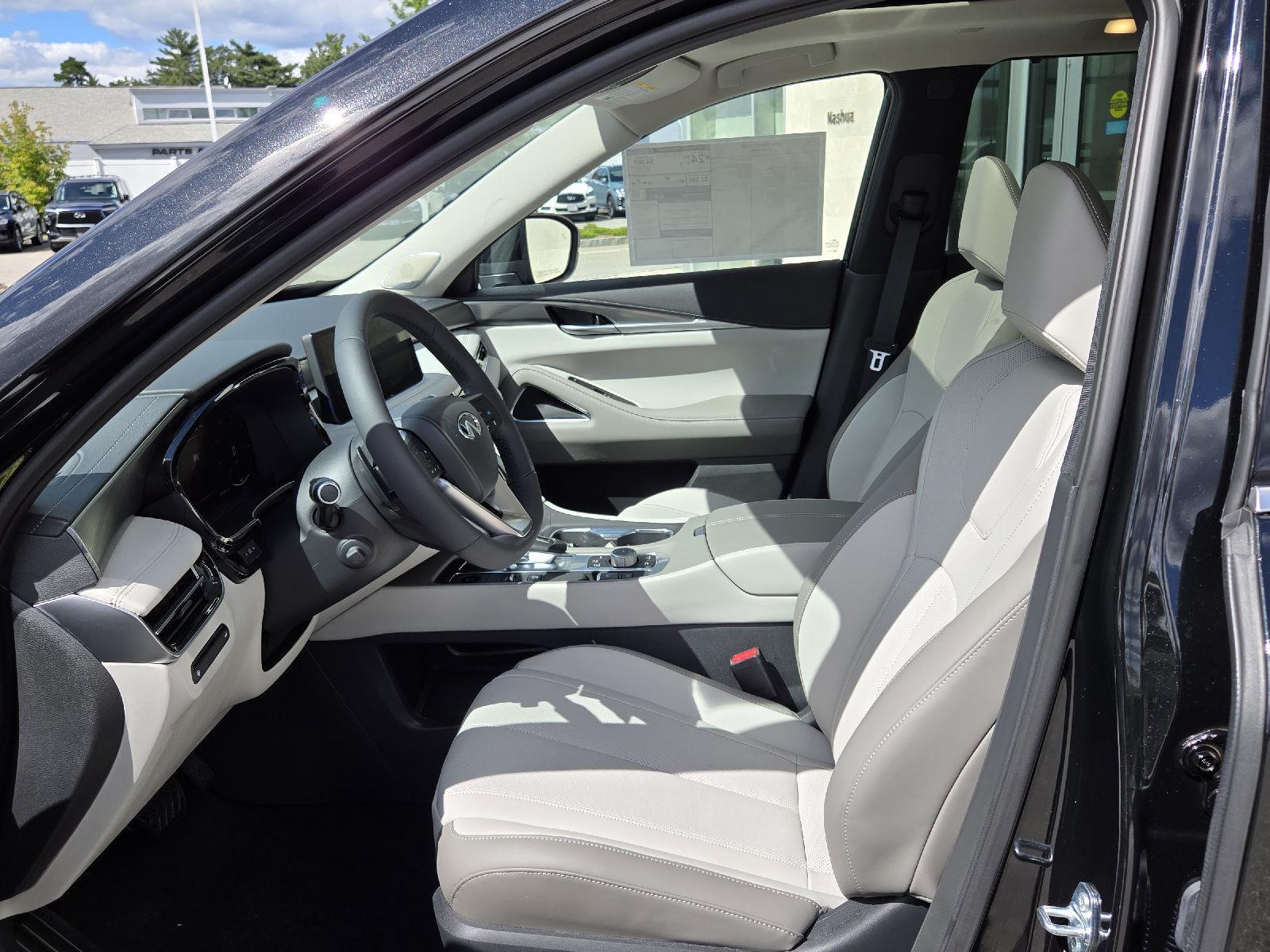 2026 Infiniti QX60 Luxe AWD photo 2
