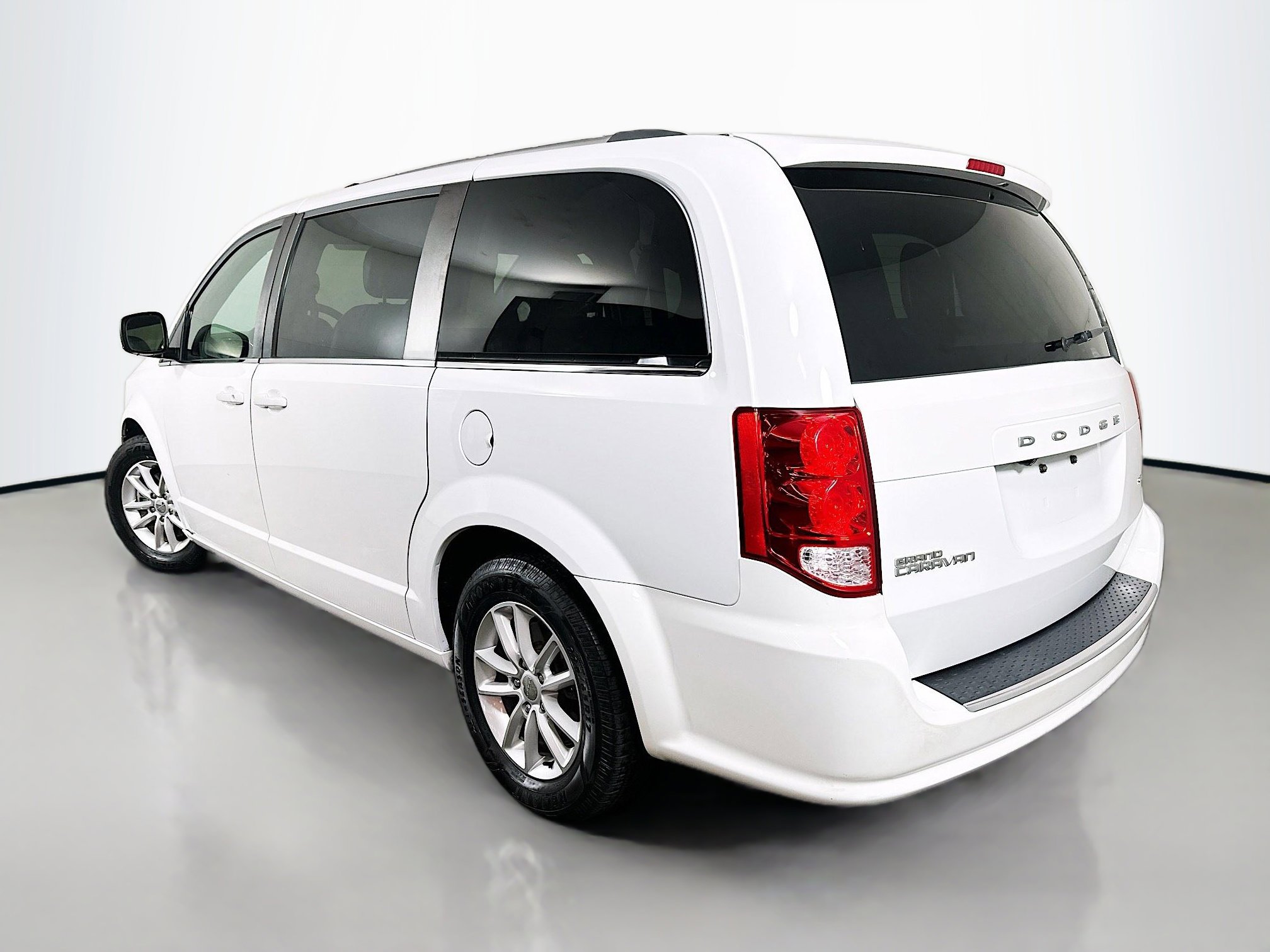 2020 Dodge Grand Caravan SXT photo 5