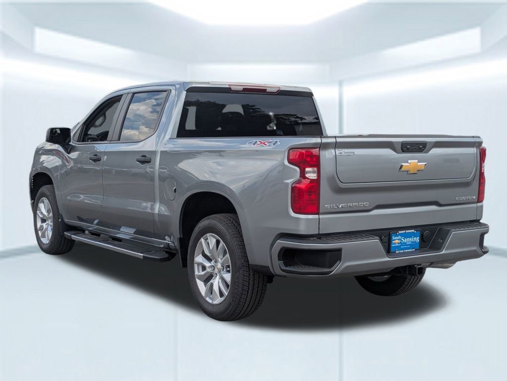 2025 Chevrolet Silverado 1500 Custom photo 3