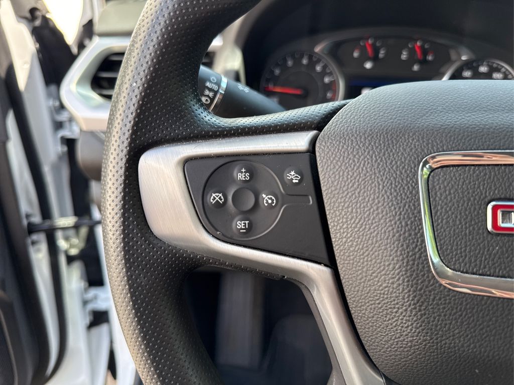 2023 Gmc Acadia SLE photo 39